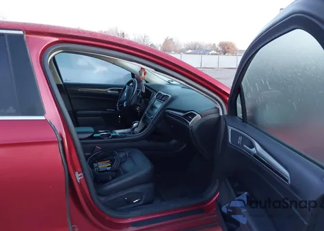 2014 Ford Fusion Energi Se Luxury z USA, uszkodzony, nr VIN 3FA6P0PUXER159099